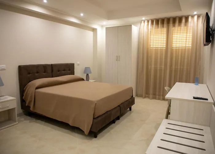 Global Hotel