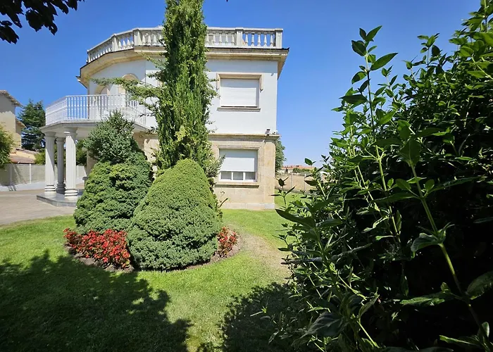 Casablanca Hotel Studios