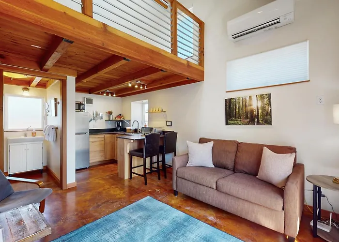 Sequoia Cottage