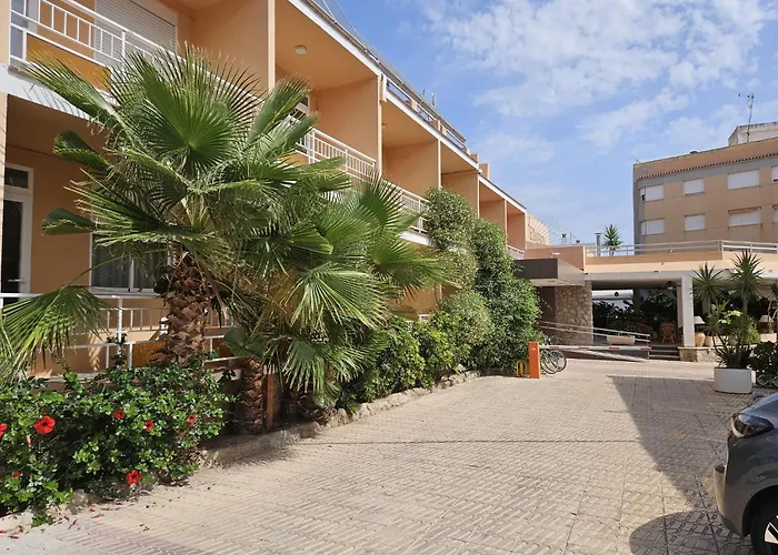 Eco Avenida Hotel & Parking