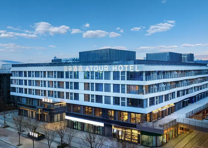 Atour Hotel Zhengzhou North Dragon Lake Financial Center
