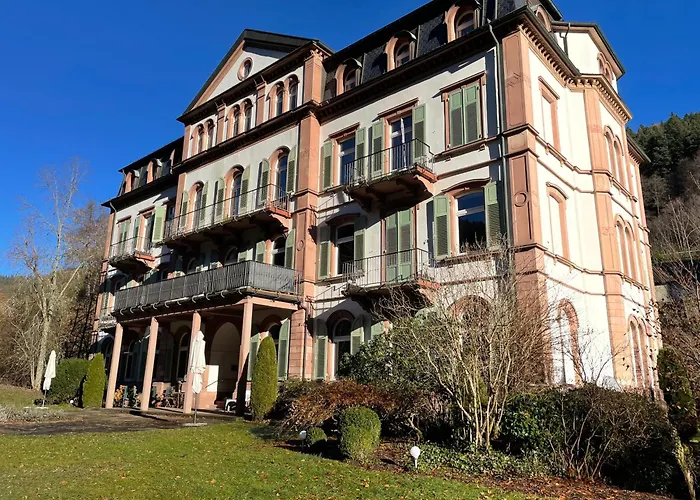 Residential&Guesthouse LIVING FÜRSTENBAU