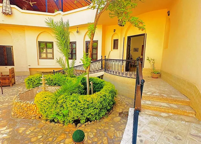 El Nakhil Hotel