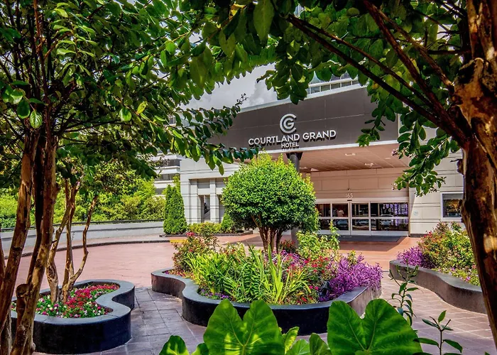 Courtland Grand Hotel, Trademark Collection By Wyndham