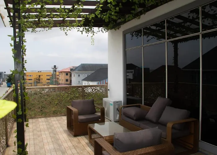 Jamacous Luxury Hotel & Suites