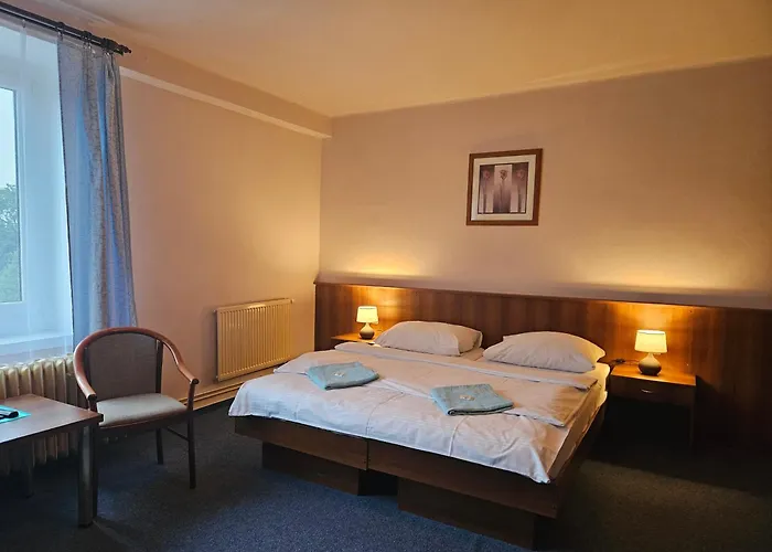 Hotel Trim