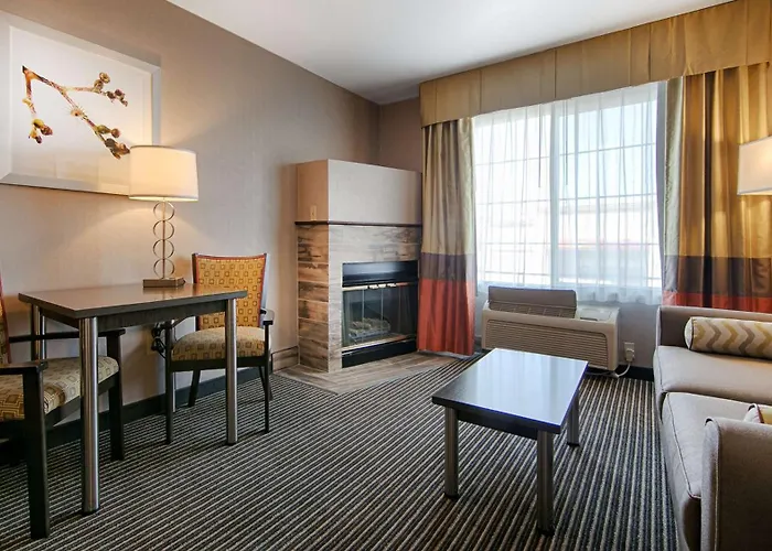 Best Western Plus Rama Inn & Suites