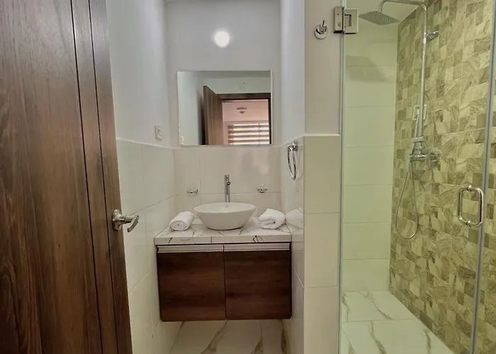 Hotel Rya Center