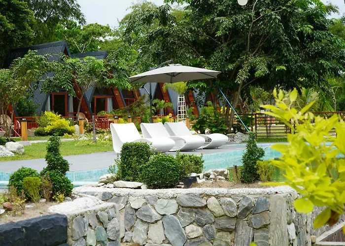 Lucasandlily'S Farmhouse