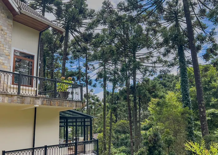 Araucária Lodge - 800 metros do Capivari
