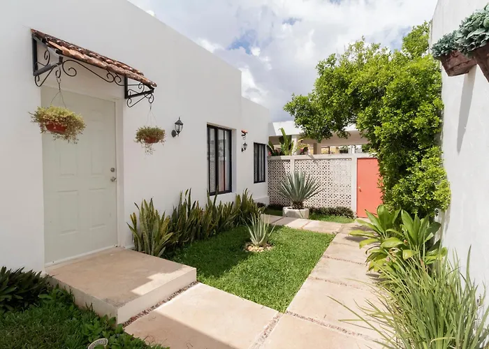 Casa Itza