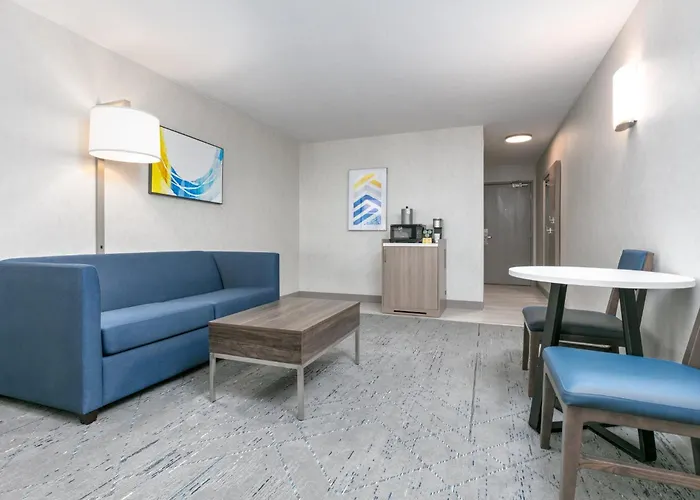 Holiday Inn Express Hotel And Suites Valparaiso By Ihg