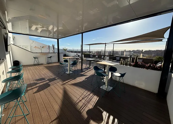 Daos Suites & Terrace Marbella