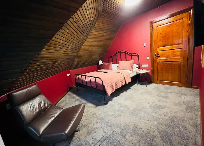 Broken bed hootel