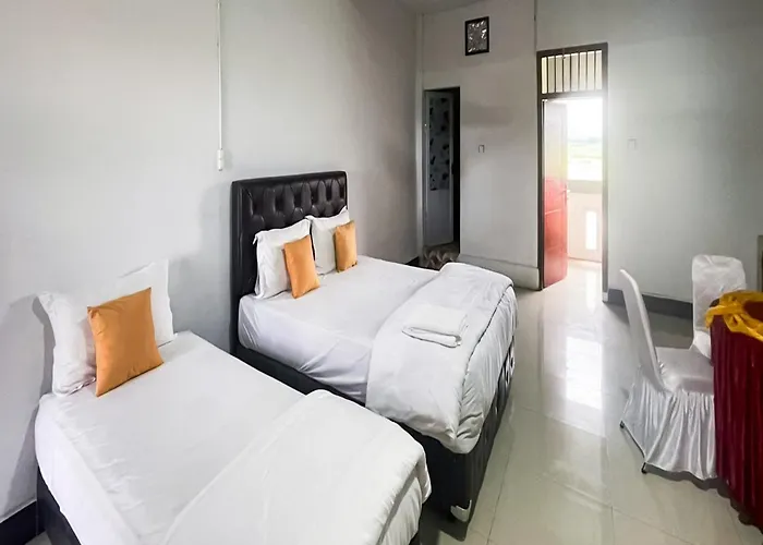 Reddoorz Near Salib Kasih Tarutung
