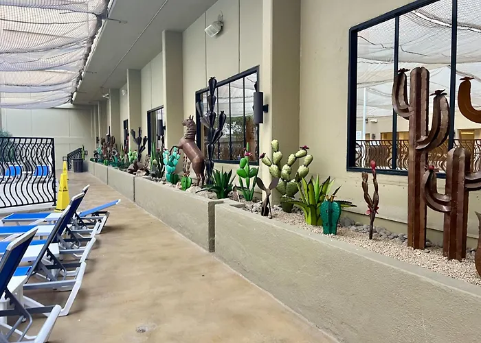 Jockey Resort Suites Center Strip