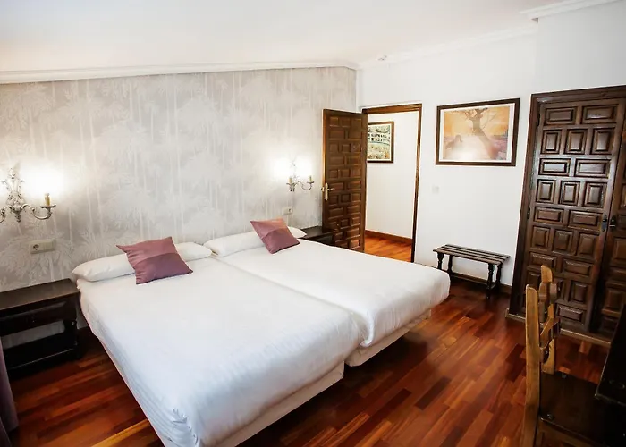 Hotel Conde Rodrigo II By Eme Hoteles