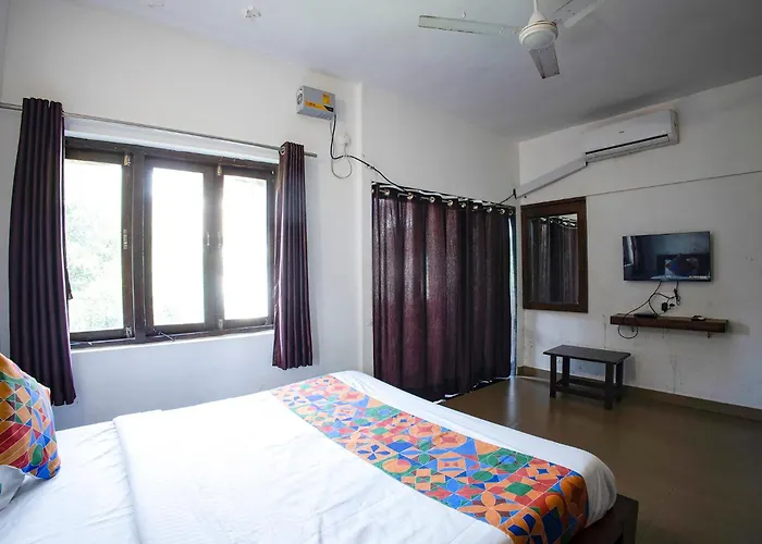 Fabhotel Comfort Stays - Nr Miramar Beach