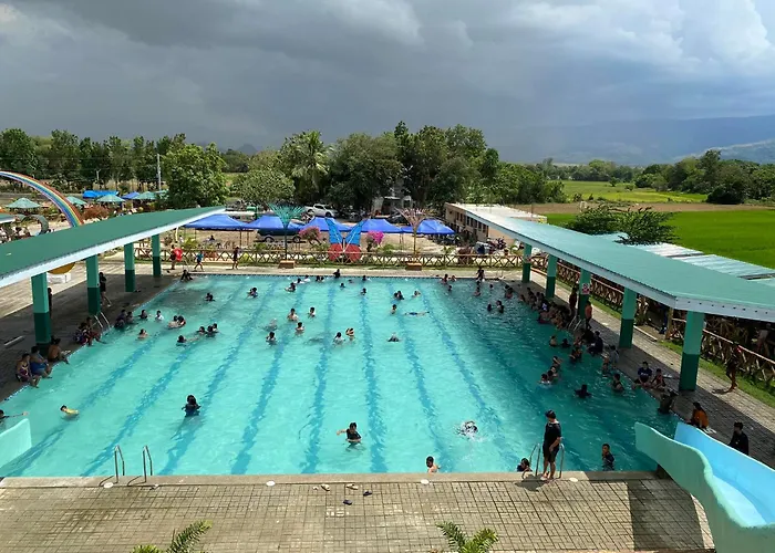 Izzy Riverfron Resort