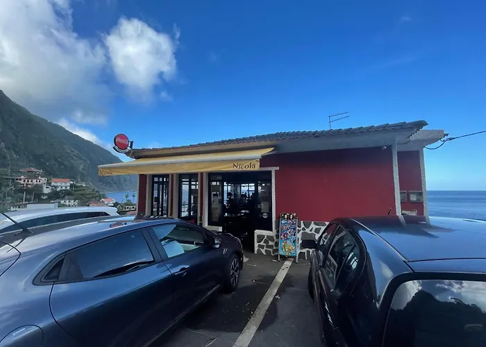 Baia Seixal Oceanfront