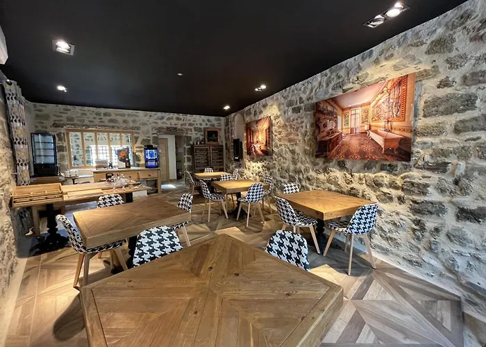 Le 19 - Suite 19 - 50m2 - Centre Historique - Clim