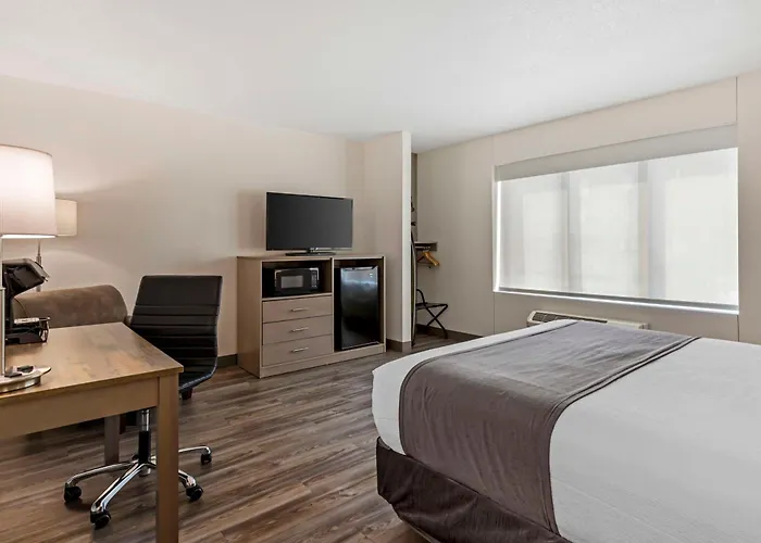 Best Western Plus Executive Residency Waterloo&Cedar Falls