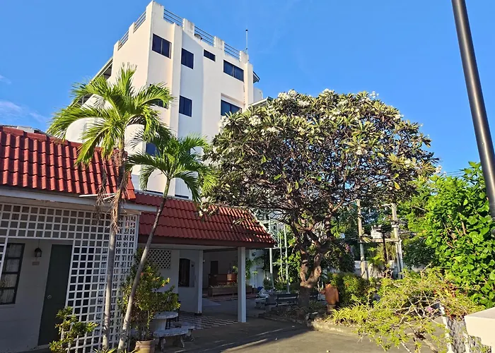 Puangpen Villa Hotel