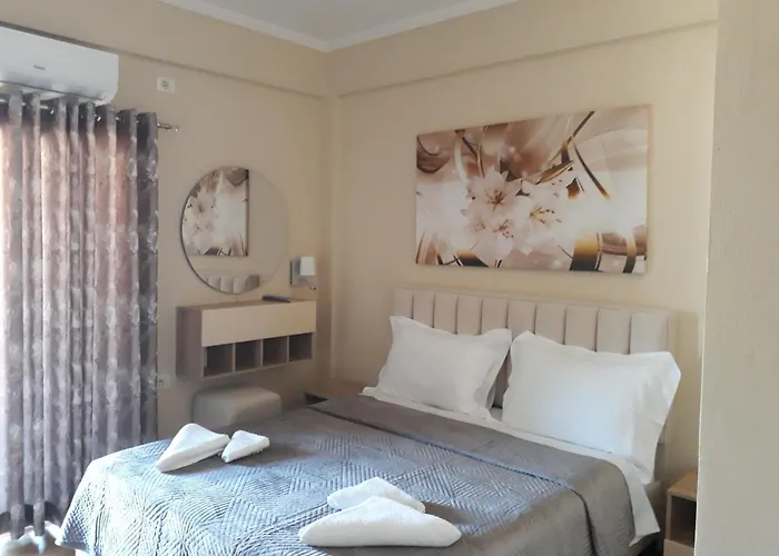 Qiqi Hotel