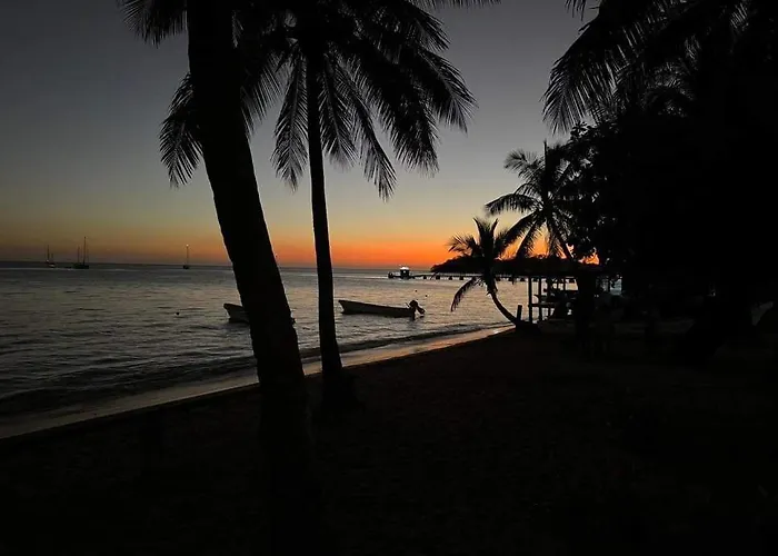 Mana Lagoon Backpackers