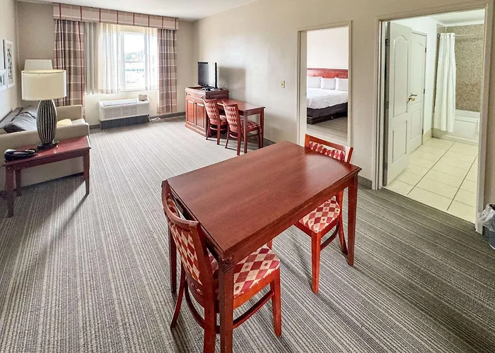 Country Inn & Suites By Radisson, Emporia, Va