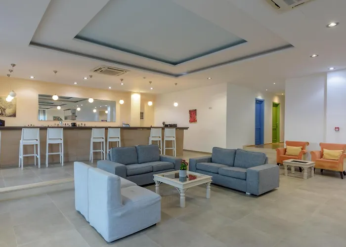 Zeus Hotels Palm Beach