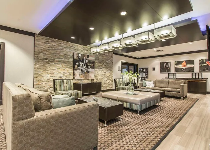 Quattro Hotel & Conf Centre, An Ascend Collection Hotel