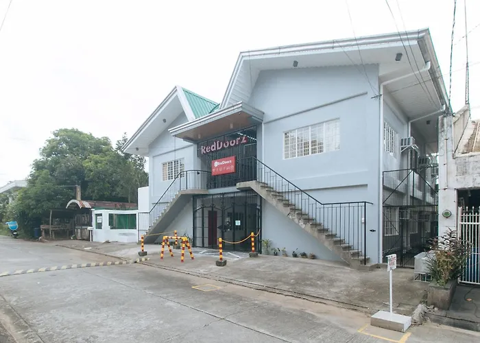 Reddoorz At Vcloud Hills Near De La Salle Dasmarinas Cavite