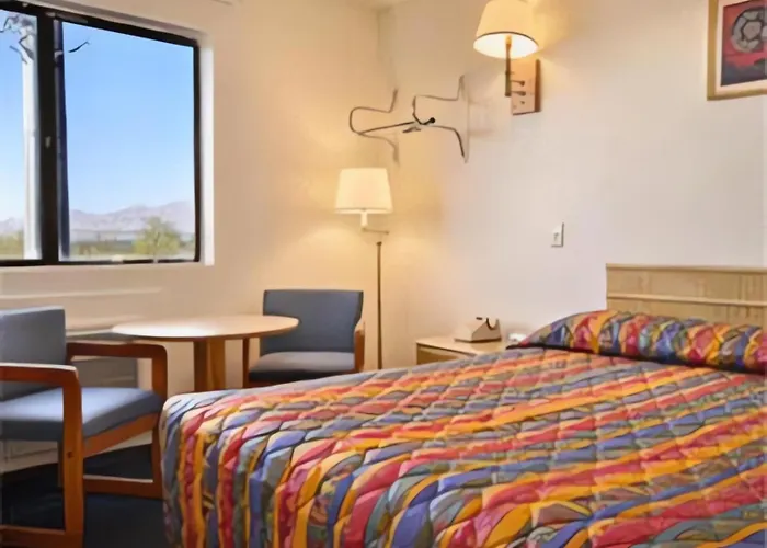 Super 8 By Wyndham Lake Havasu City