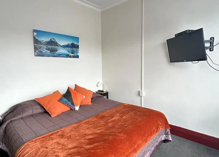 Beaumont Hotel And Holiday Park