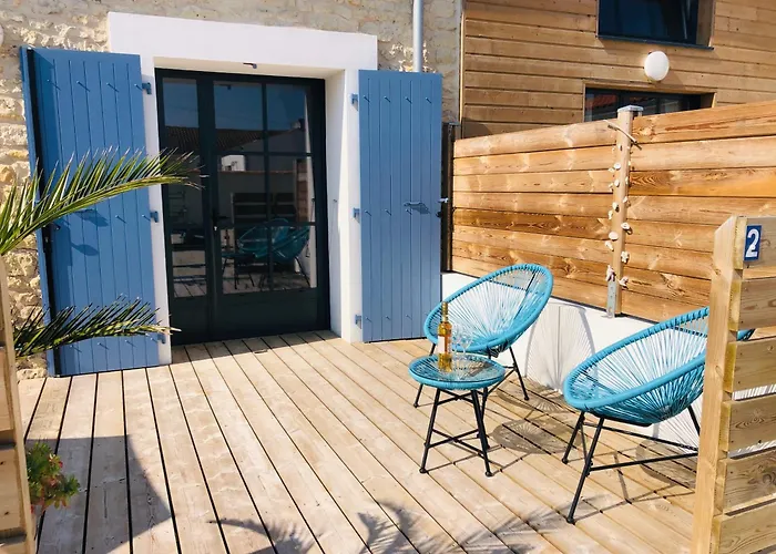 Residence Clos des Aigrettes -Appartements a 30m du Port de La Cotiniere , Ile d Oleron -commerces et plages a pied