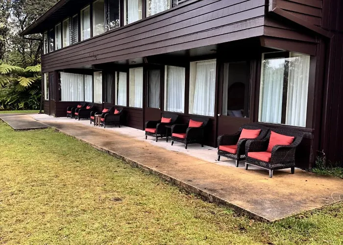 Hawaii Volcano House