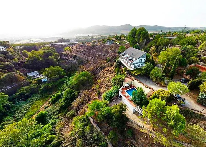 Villa Ignacia B&B - Serenity in Nature between Ronda&Setenil de las Bodegas