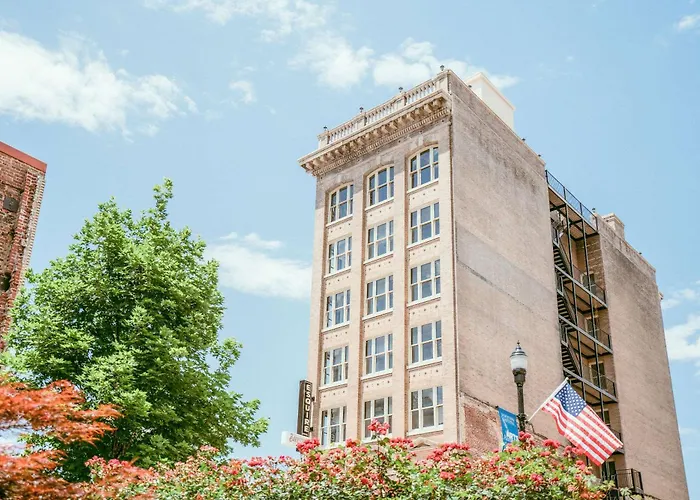 The Esquire Hotel Downtown Gastonia, An Ascend Collection Hotel