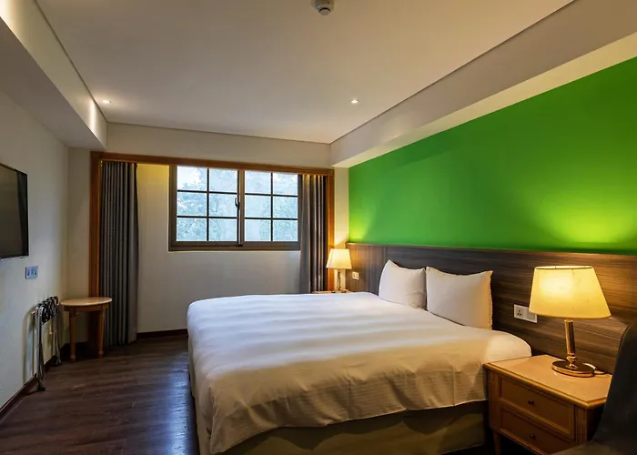 Green World Triple Beds