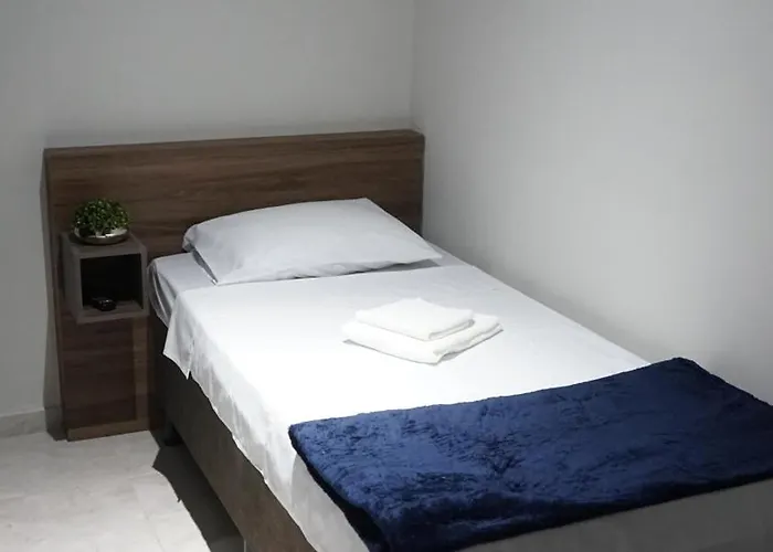 Hotel XV