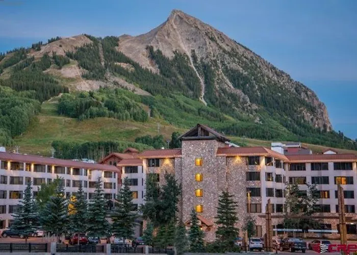 Walk To Lifts, Pet Friendly, Hot Tub, Bus To Town