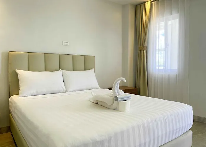 D' Elmer's Place Hotel