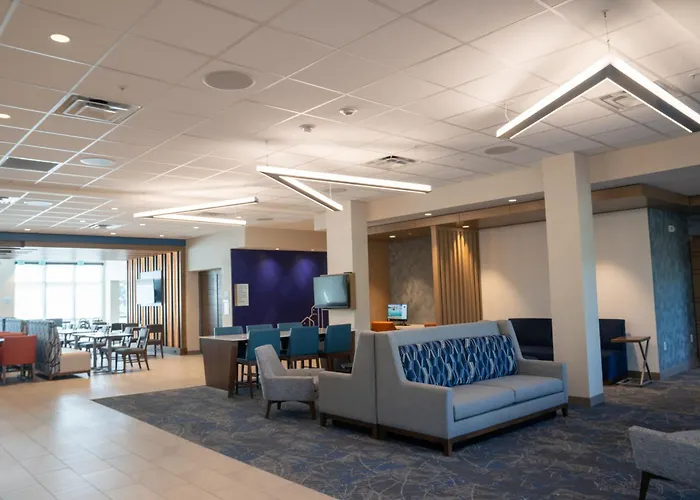 Holiday Inn Express & Suites Fort Walton Beach - Eglin Area By Ihg