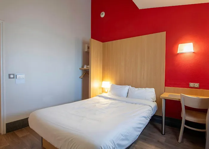 B&B HOTEL Amiens Longueau