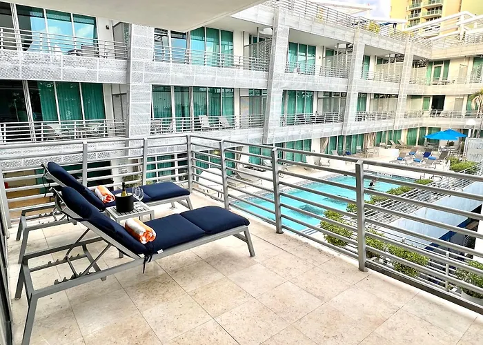 Boutique Suites 3 min walk to beach