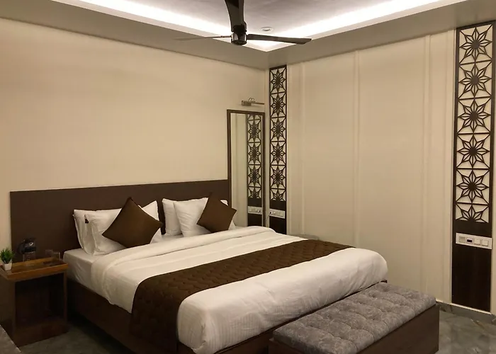 Murali Krishna Apart Hotel