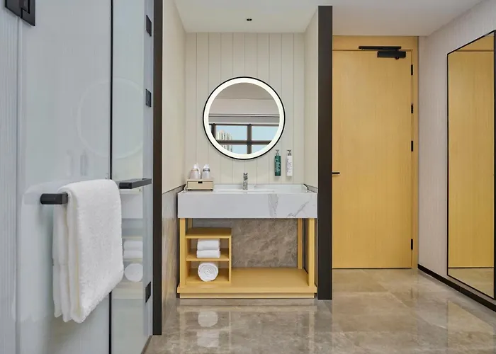 Hilton Garden Inn Foshan Lishui-Free Shuttle Bus For Canton Fair