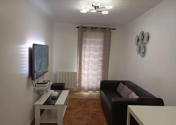Noxio - Chambre Privative avec salon et cuisine pouvant être partagés avec la 2ème chambre