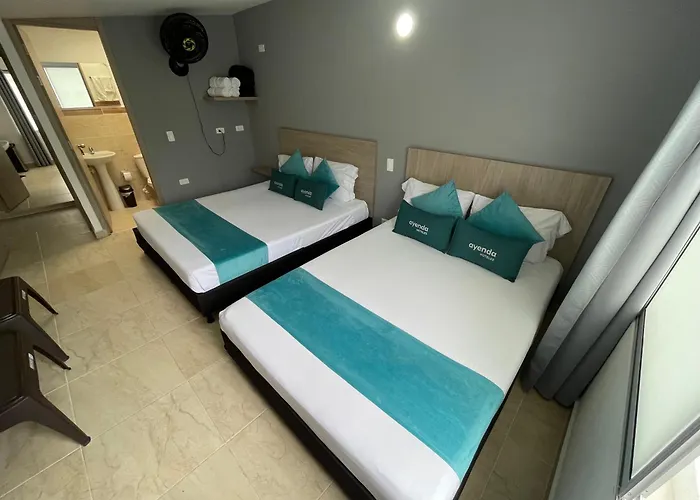 Hotel 12 Nights